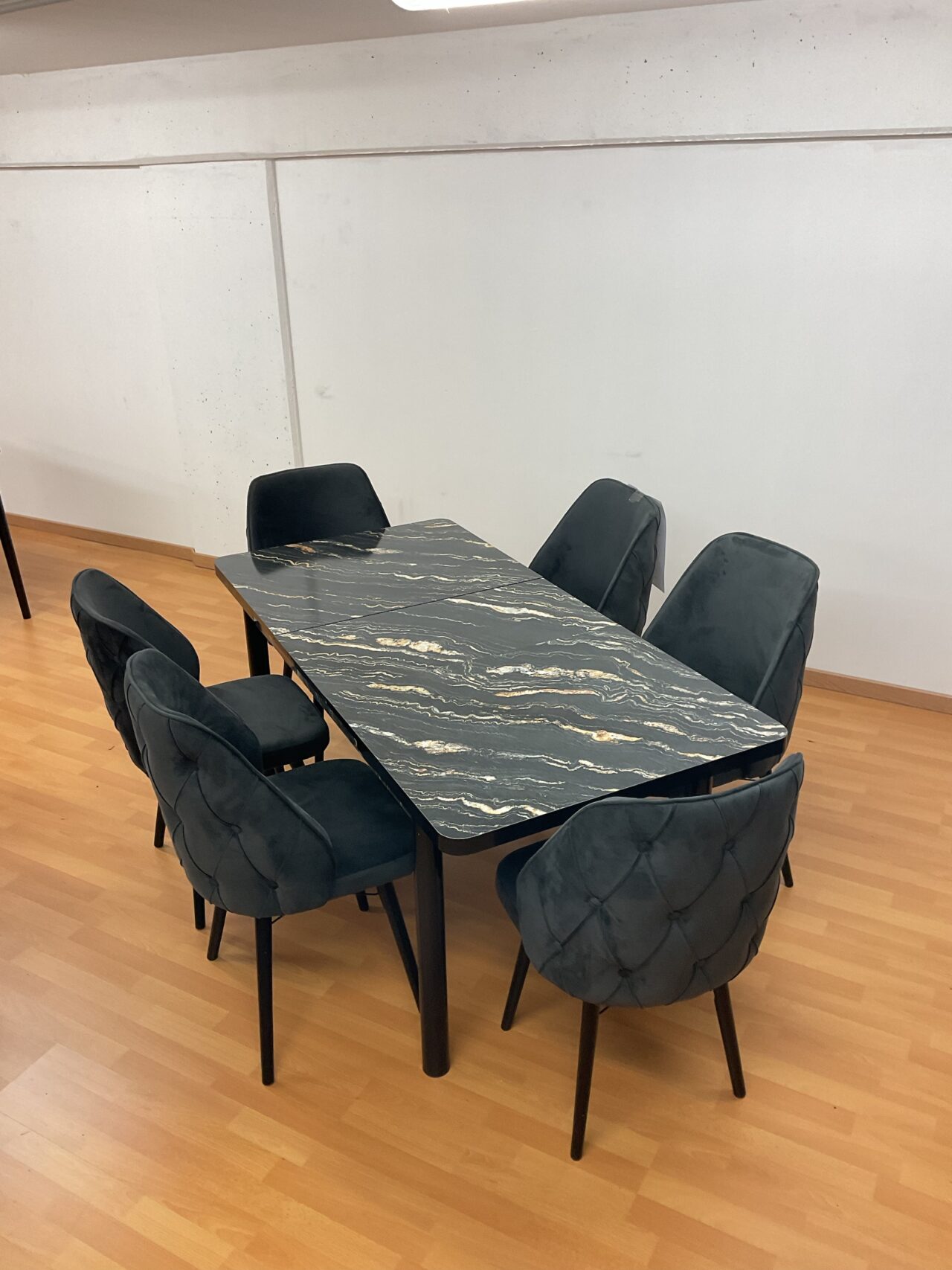 SALLE À MANGER LEXUS 6 chaises en velours anti taches + table extensible – Image 19