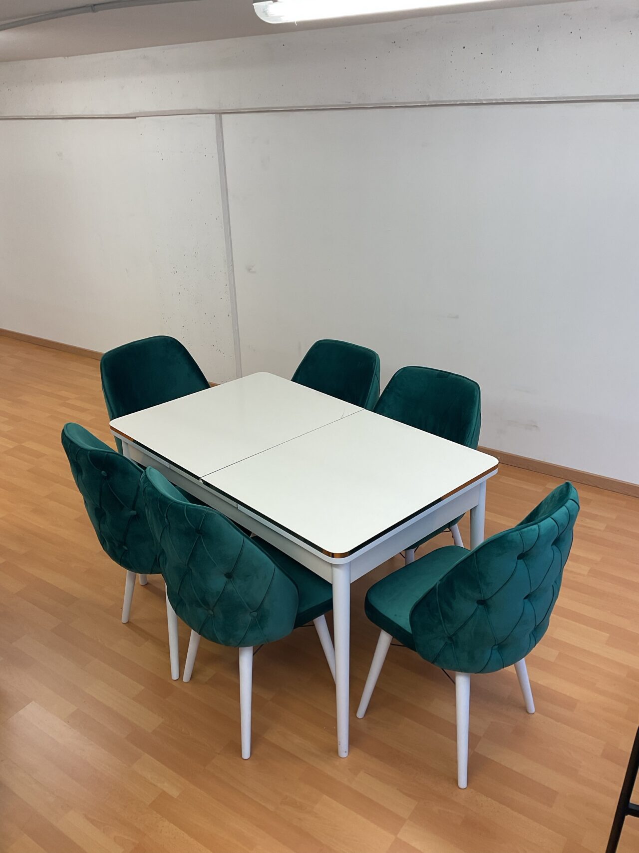 SALLE À MANGER LEXUS 6 chaises en velours anti taches + table extensible – Image 28