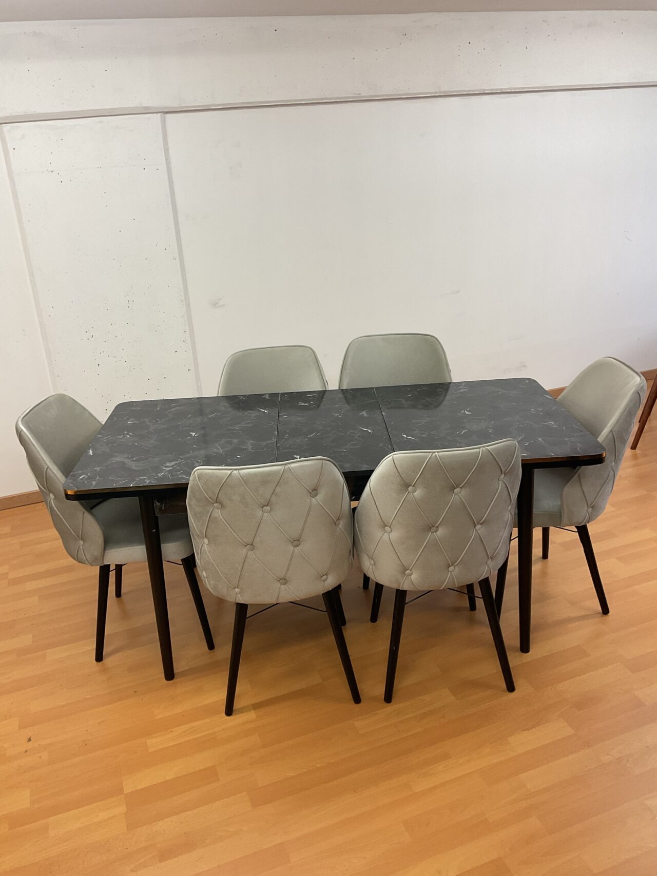 SALLE À MANGER LEXUS 6 chaises en velours anti taches + table extensible – Image 6