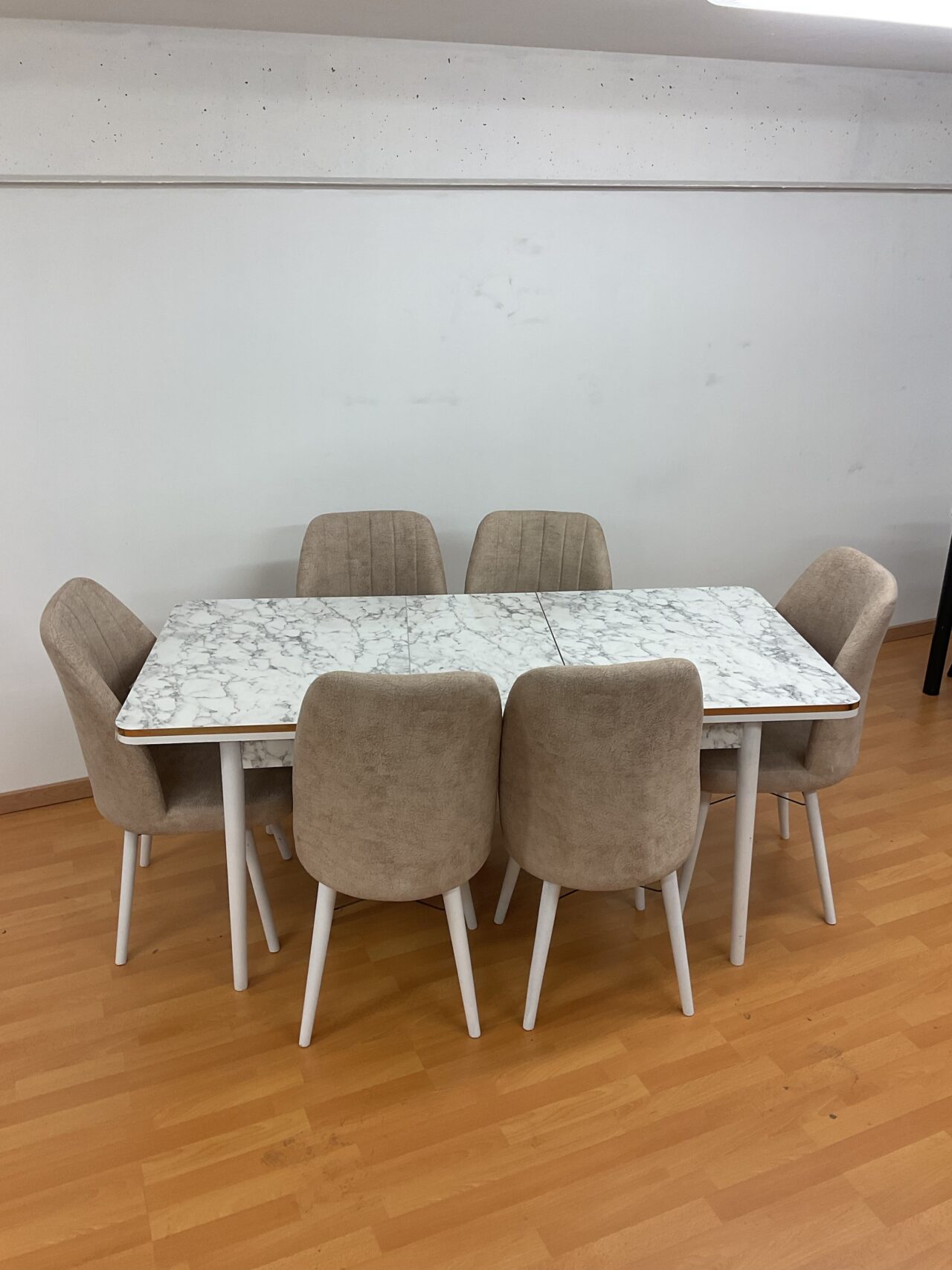 SALLE À MANGER SUZANNE lot de 4 ou 6 chaises en tissus anti taches + table extensible – Image 15