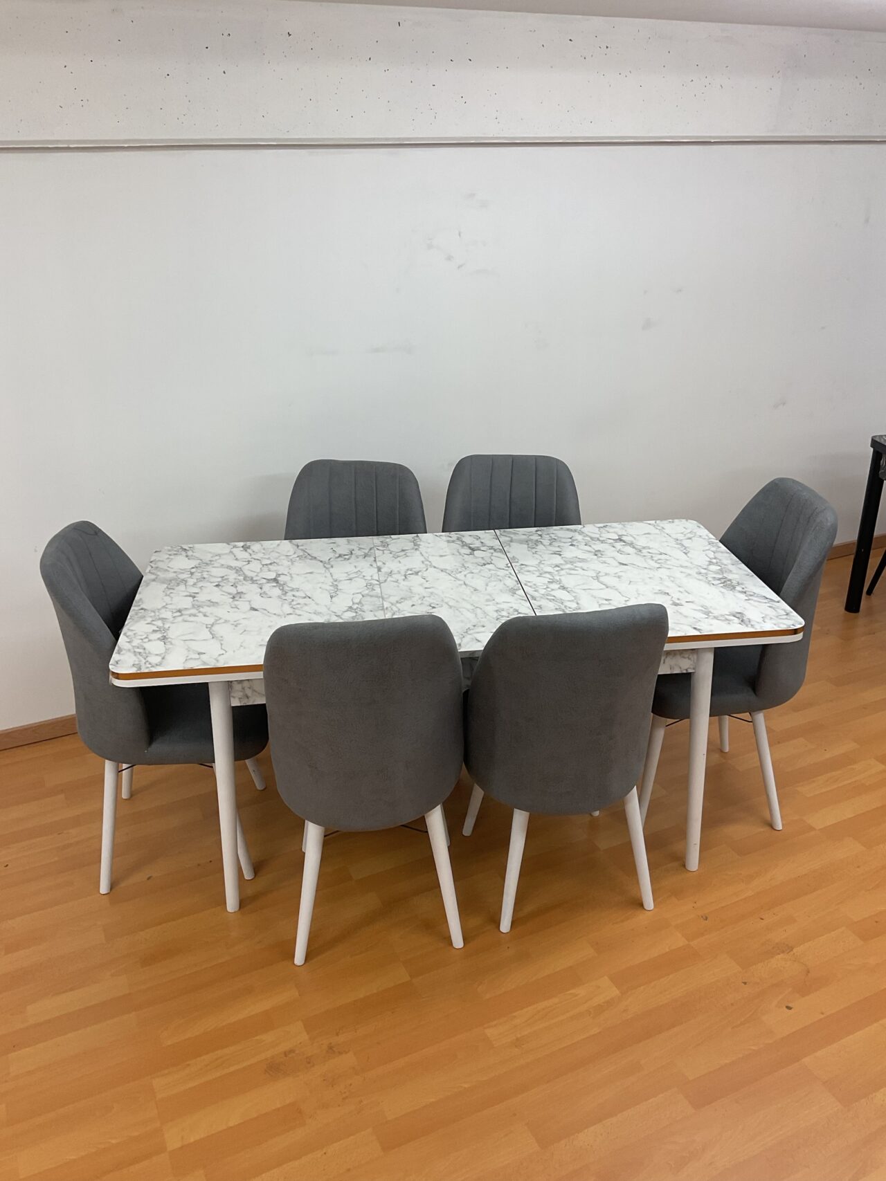 SALLE À MANGER SUZANNE lot de 4 ou 6 chaises en tissus anti taches + table extensible – Image 26