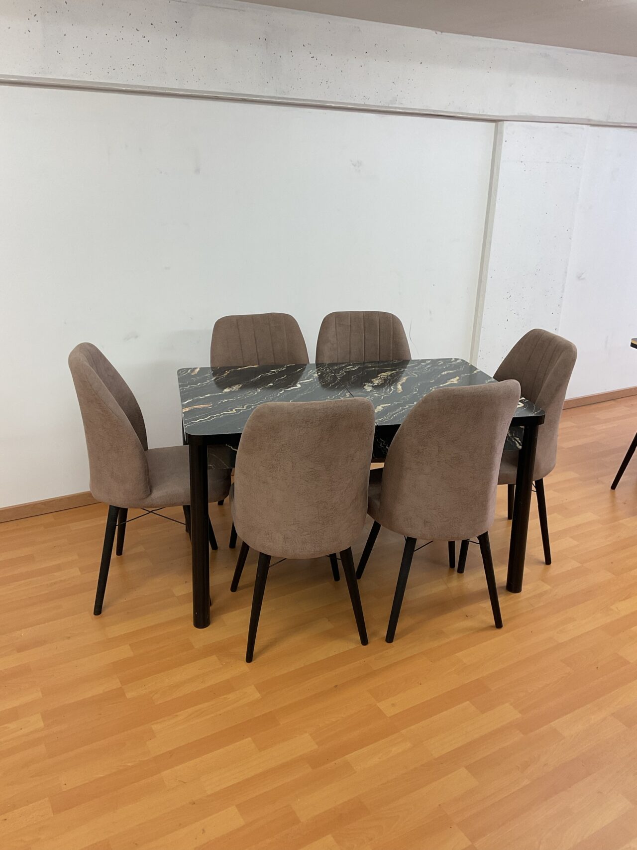 SALLE À MANGER SUZANNE lot de 4 ou 6 chaises en tissus anti taches + table extensible – Image 41
