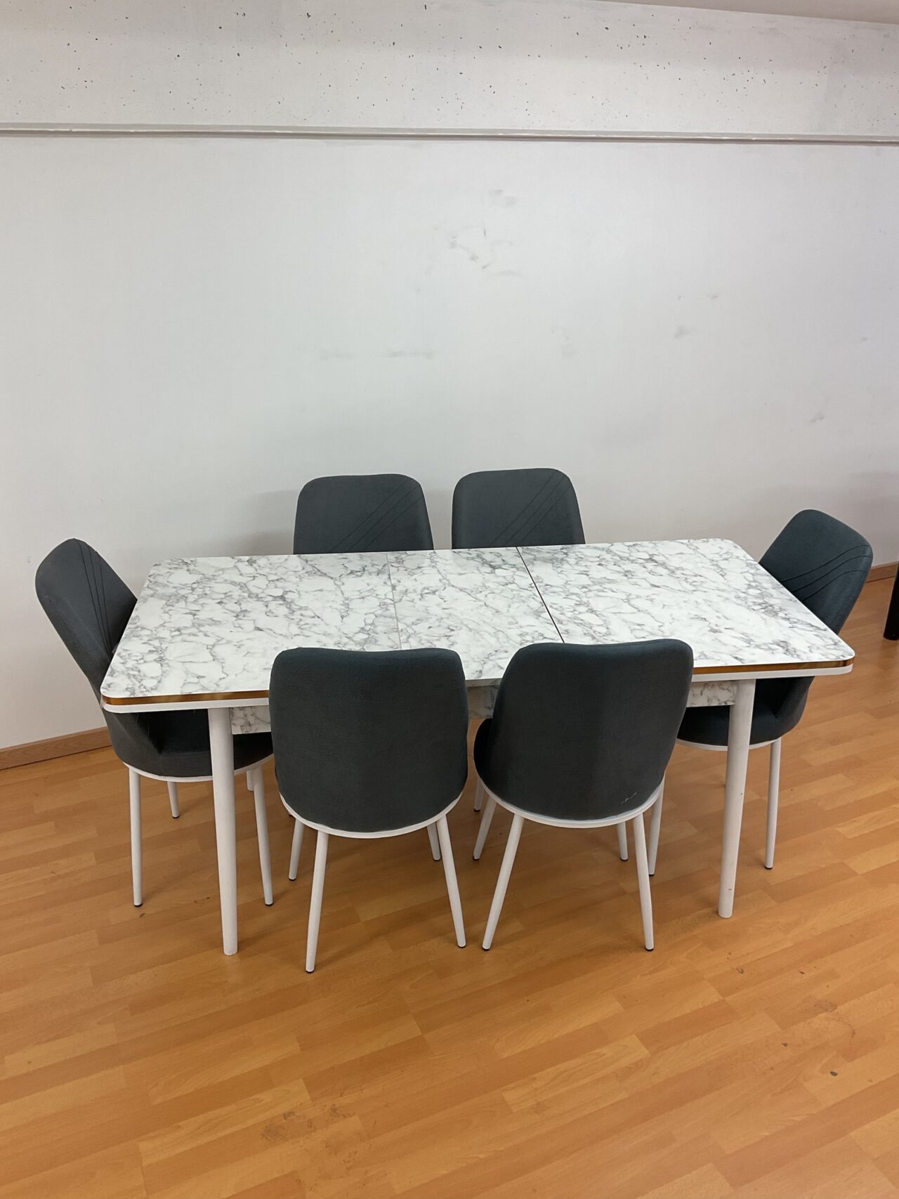 SALLE À MANGER SUZANNE lot de 4 ou 6 chaises en tissus anti taches + table extensible – Image 48