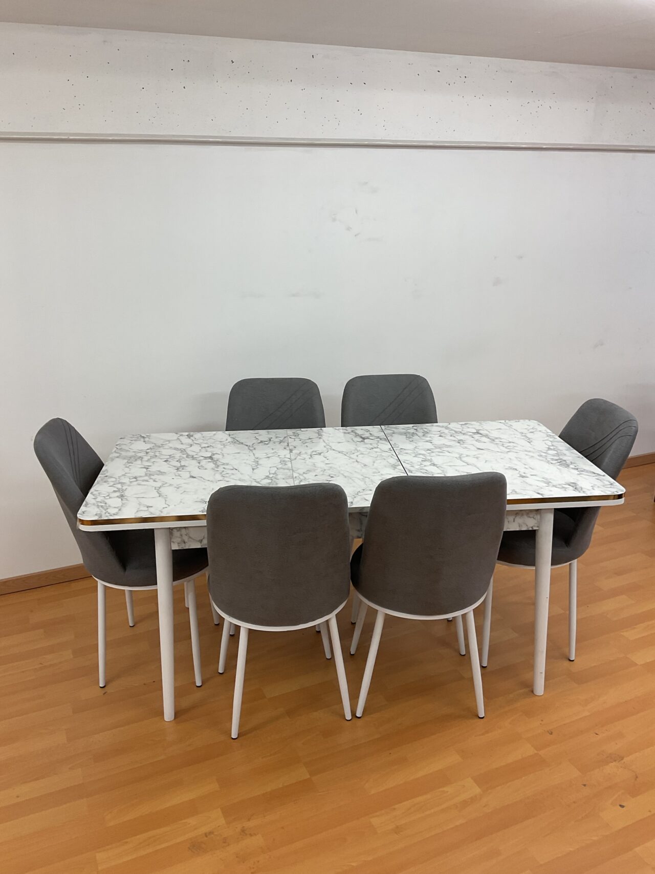 SALLE À MANGER SUZANNE lot de 4 ou 6 chaises en tissus anti taches + table extensible – Image 55
