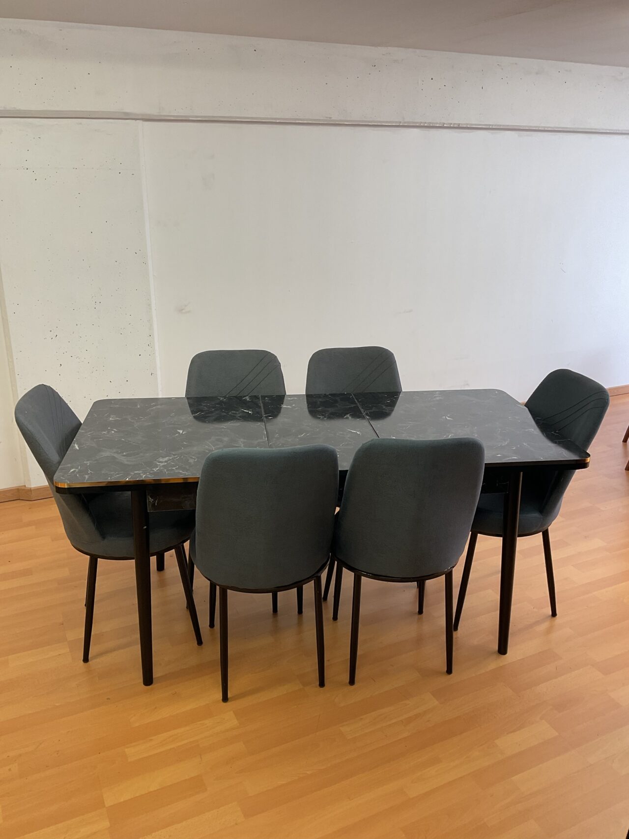 SALLE À MANGER SUZANNE lot de 4 ou 6 chaises en tissus anti taches + table extensible – Image 57