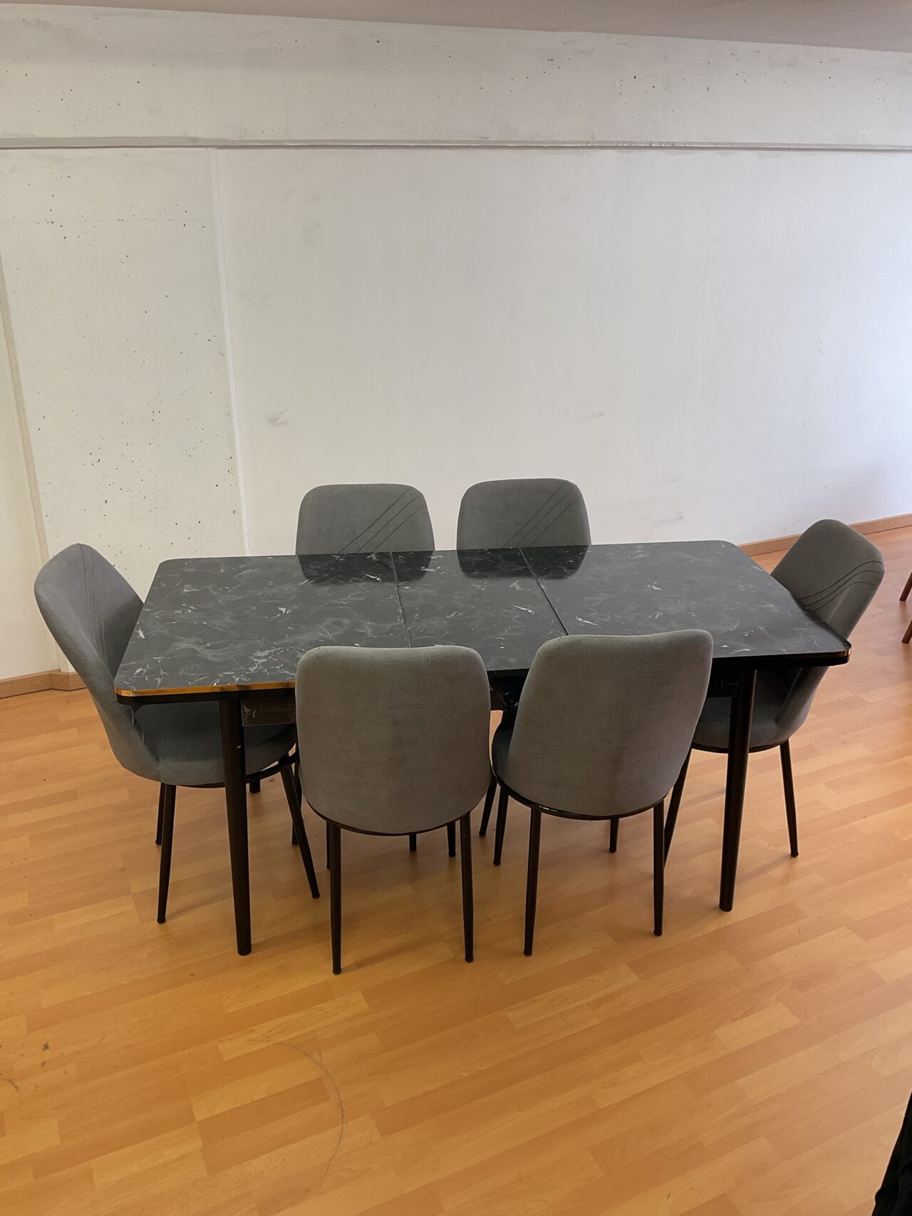 SALLE À MANGER SUZANNE lot de 4 ou 6 chaises en tissus anti taches + table extensible – Image 58