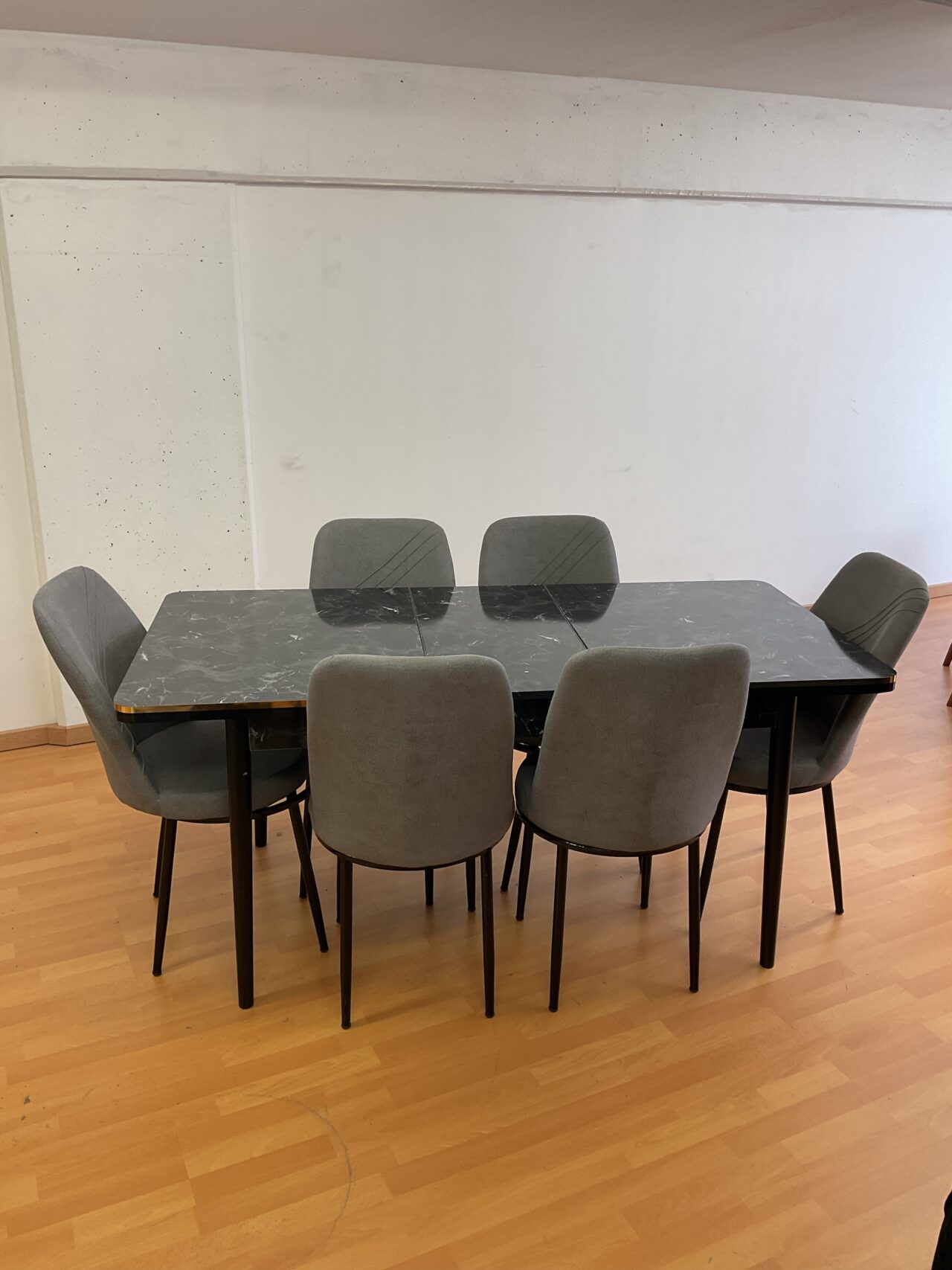 SALLE À MANGER SUZANNE lot de 4 ou 6 chaises en tissus anti taches + table extensible – Image 54
