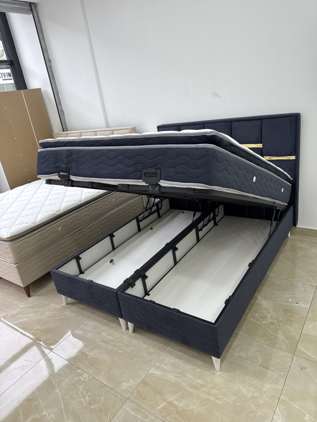 Lit coffre SERENA avec tête de lit et matelas + sur matelas à ressort Gris Anthracite ou Beige – Image 3