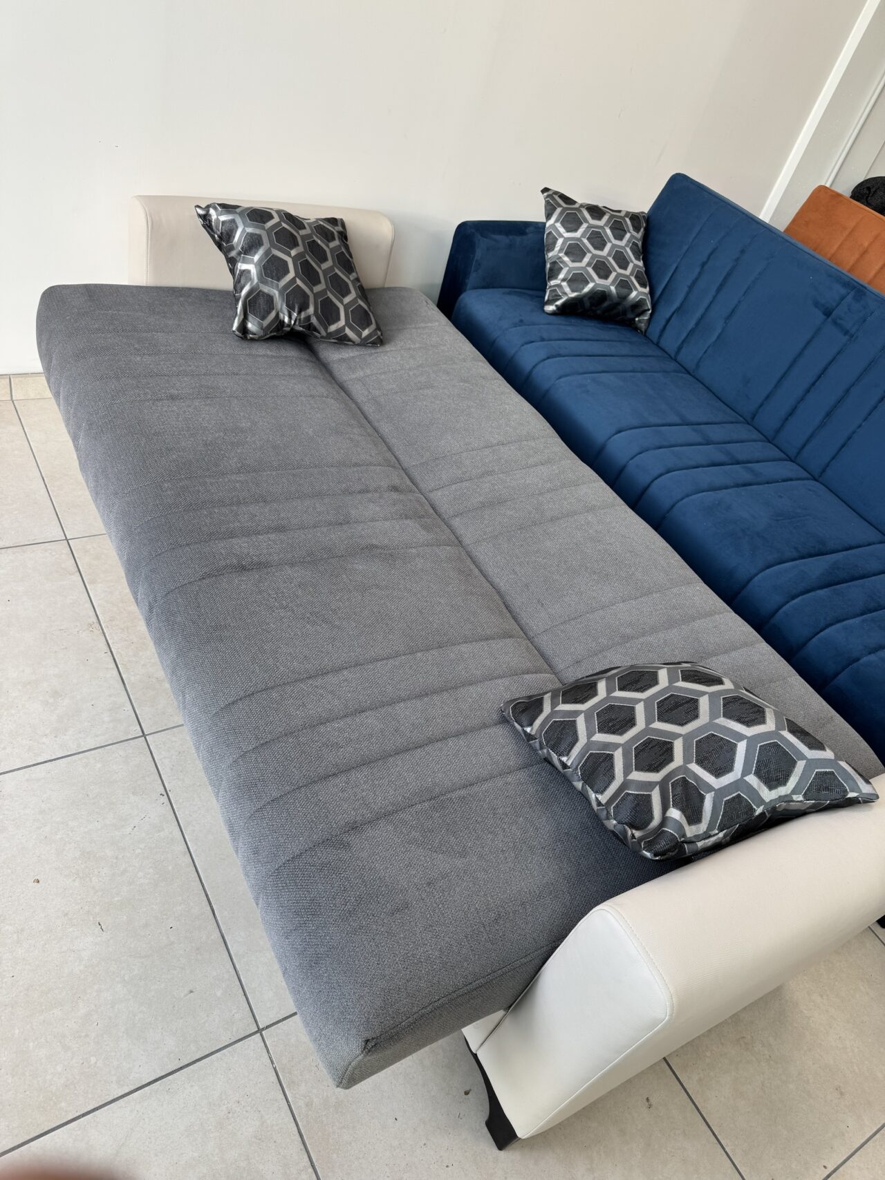 Canapé 3 places convertible avec coffre de rangement 210cm (couleur selon disponibilité) – Image 4